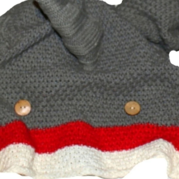 Crochet Shark Attack Fin Knit Blanket - Picture 3 of 13